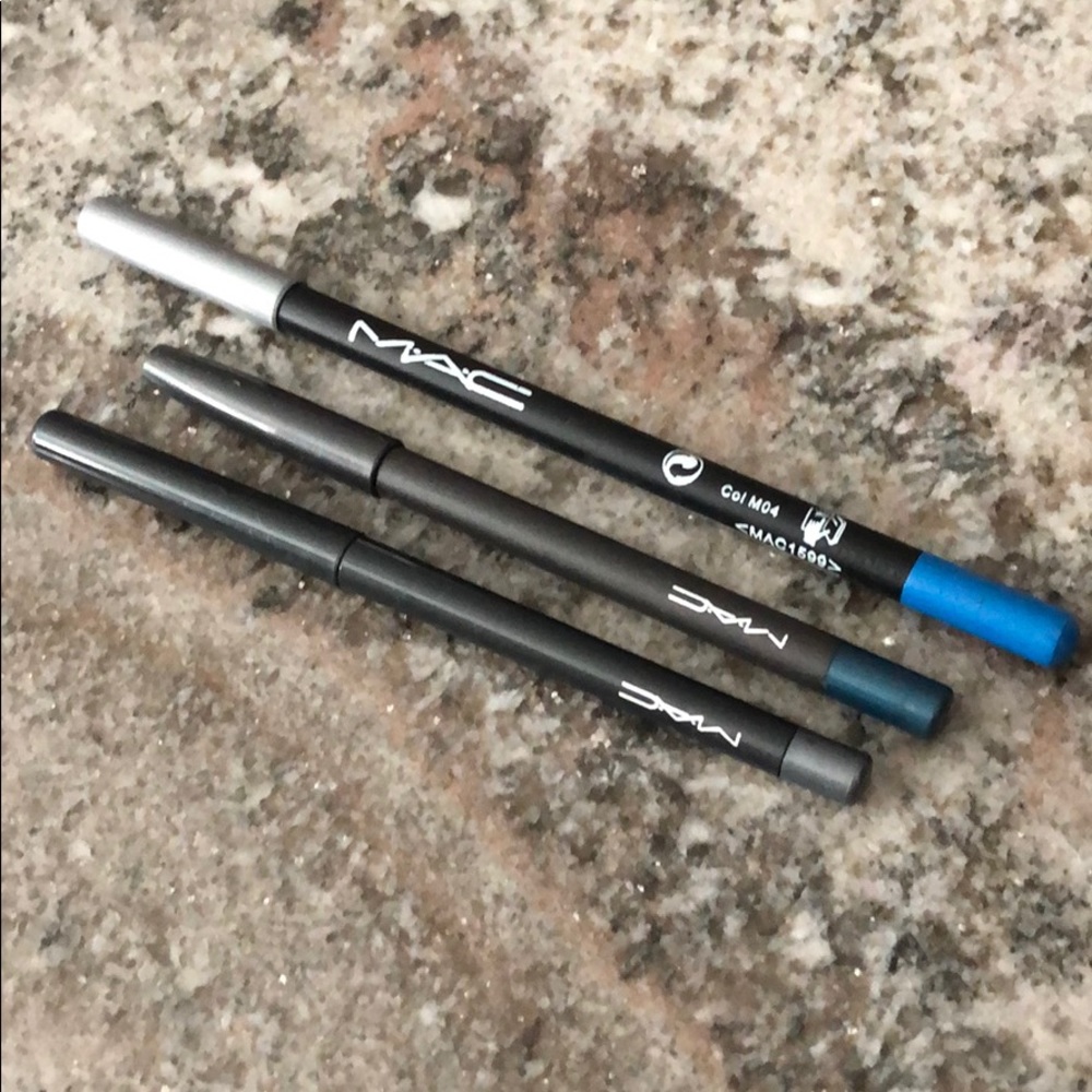Set of three Mac eyeliners - light use